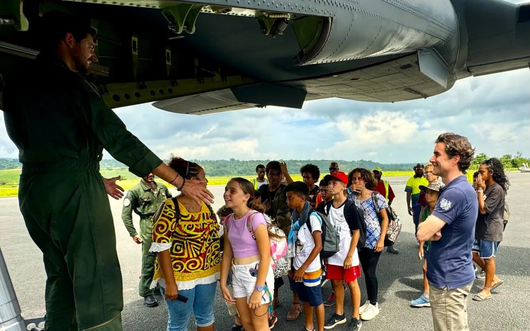 QUAKE-SHOCKED NEW CALEDONIAN KIDS REPATRIATED FROM VANUATU