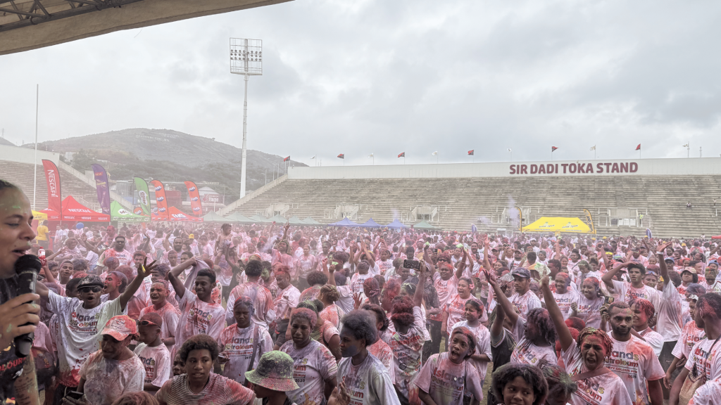 ISLANDS PETROLEUM’S COLOUR RUN UNITES POM FOR LIFESAVING CAUSE