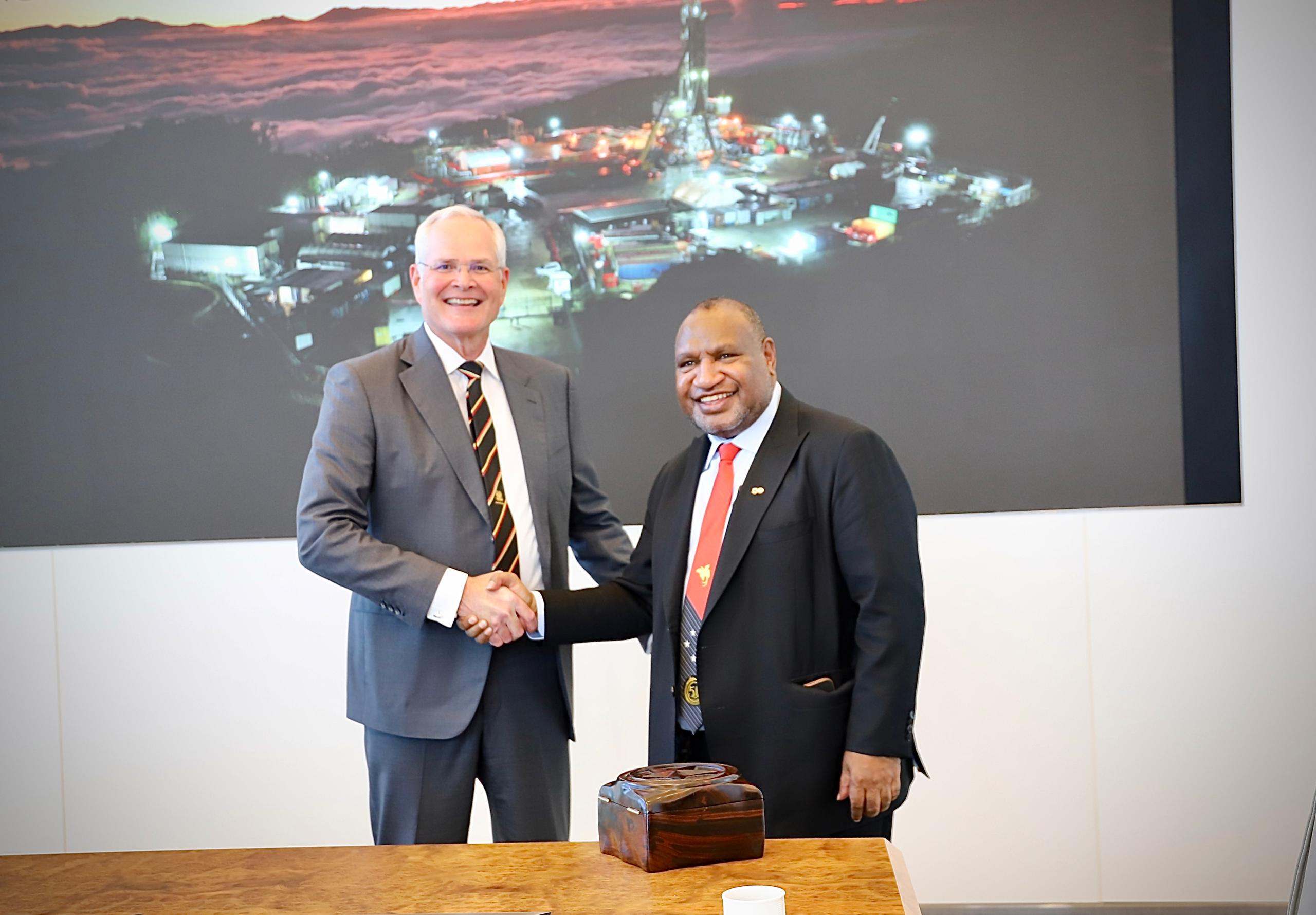 PM MARAPE MEETS EXXONMOBILL EXECUITVES TO ADVANCE PNG LNG PROJECTS